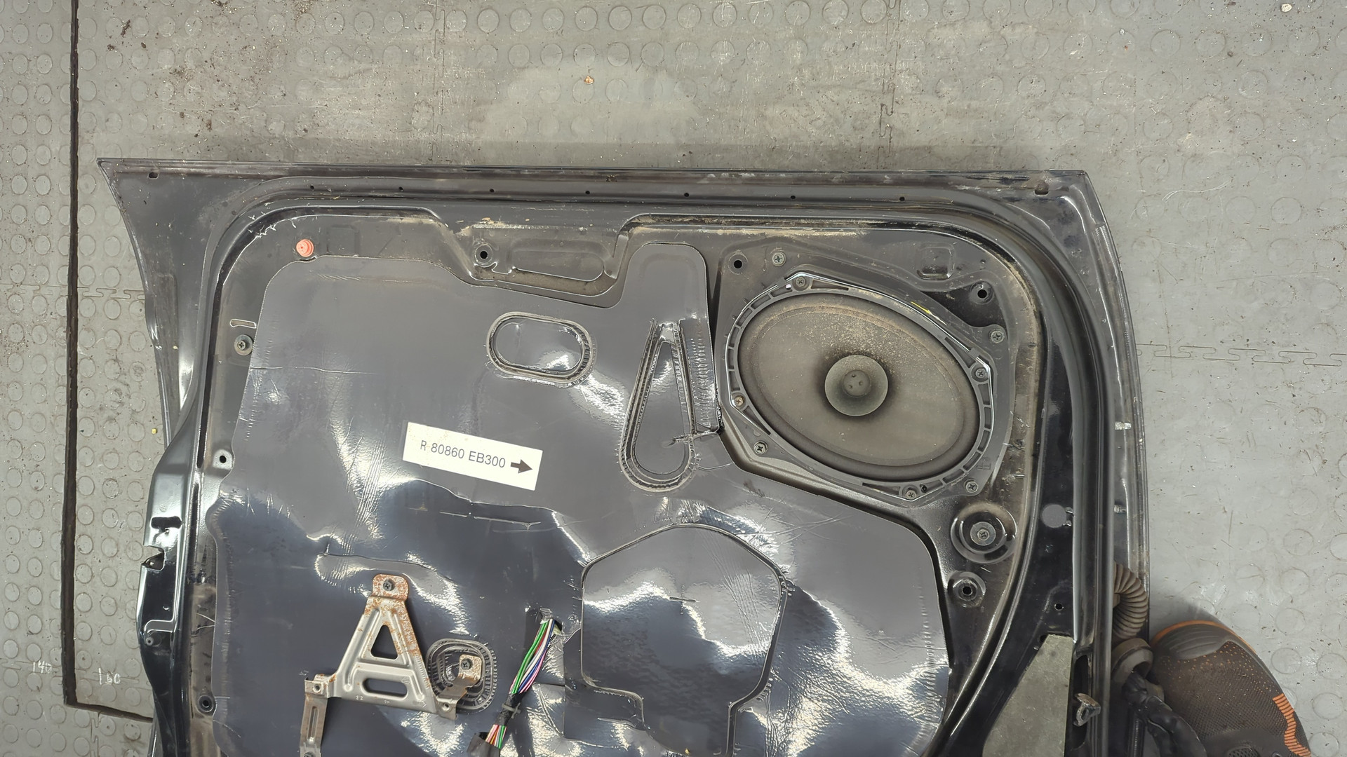 Дверь передняя правая