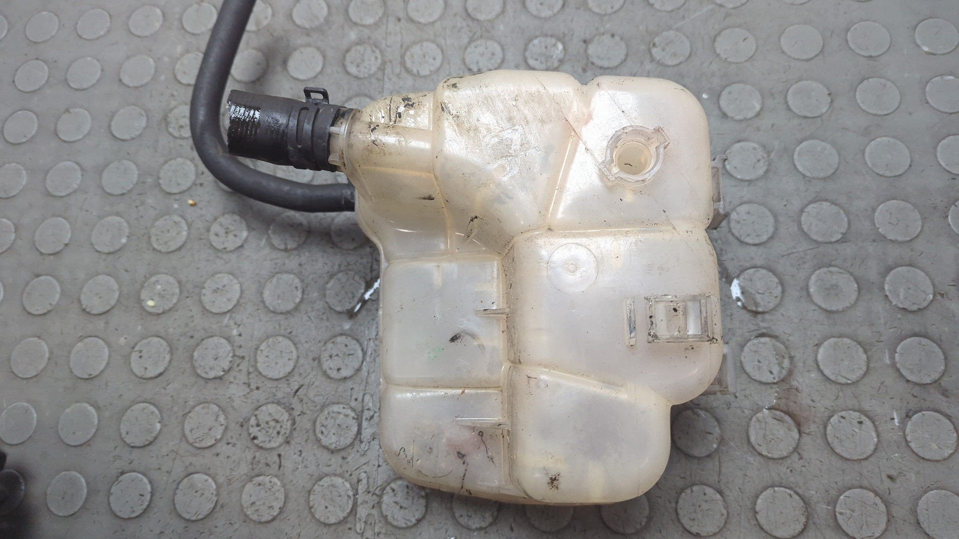 Бачок расширительный