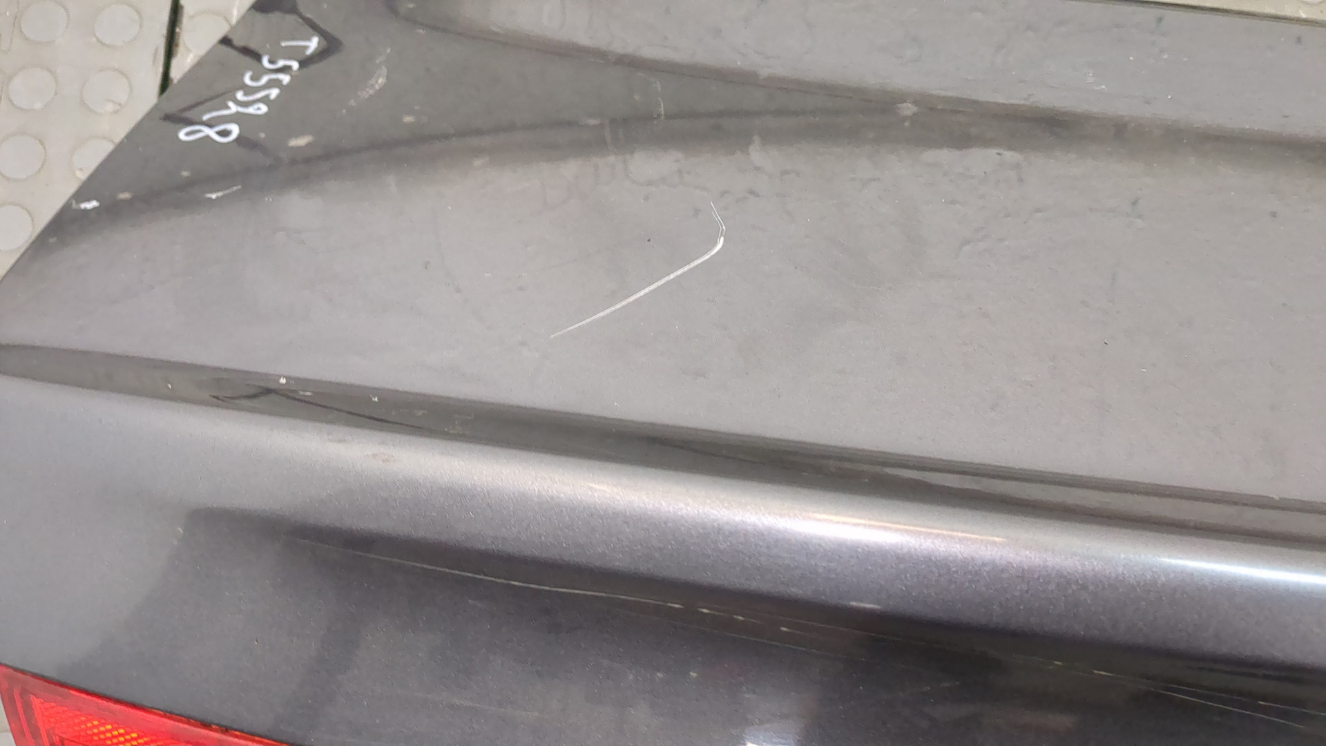 Дверь багажника