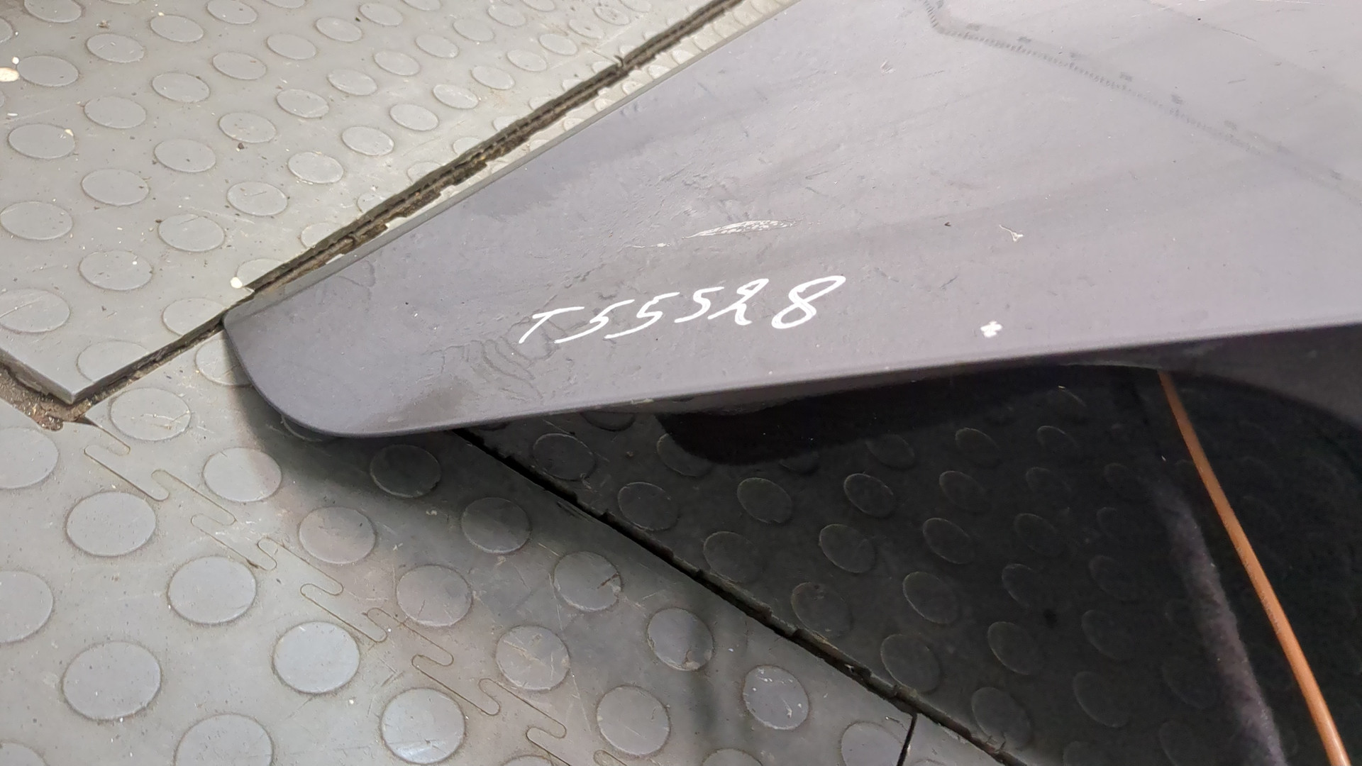 Дверь багажника