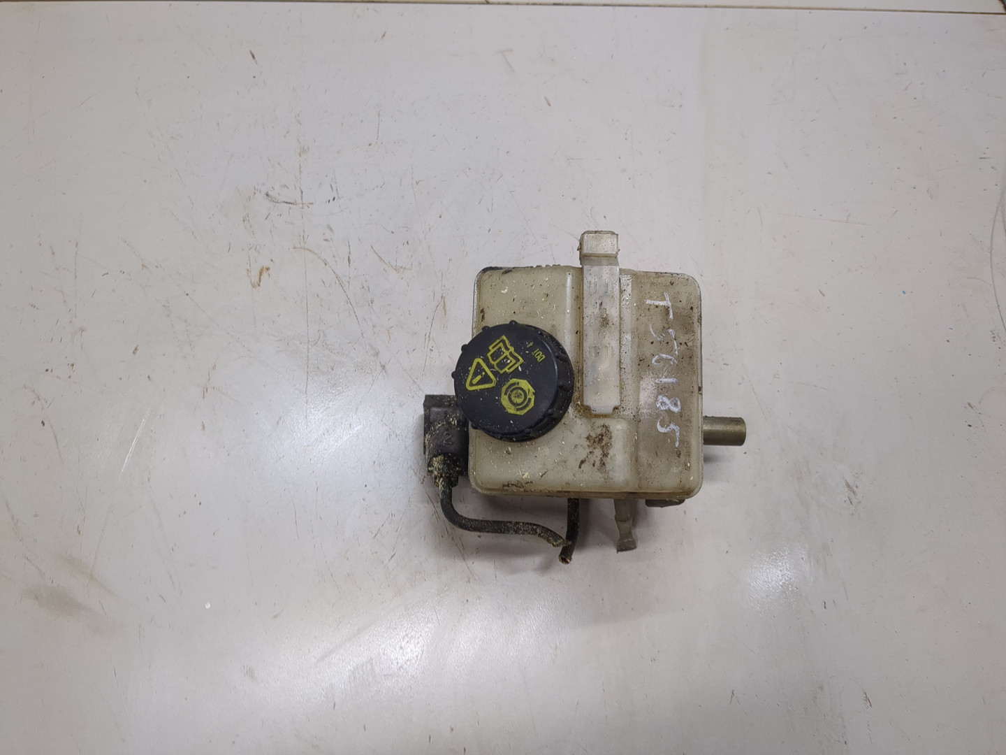 Цилиндр тормозной главный