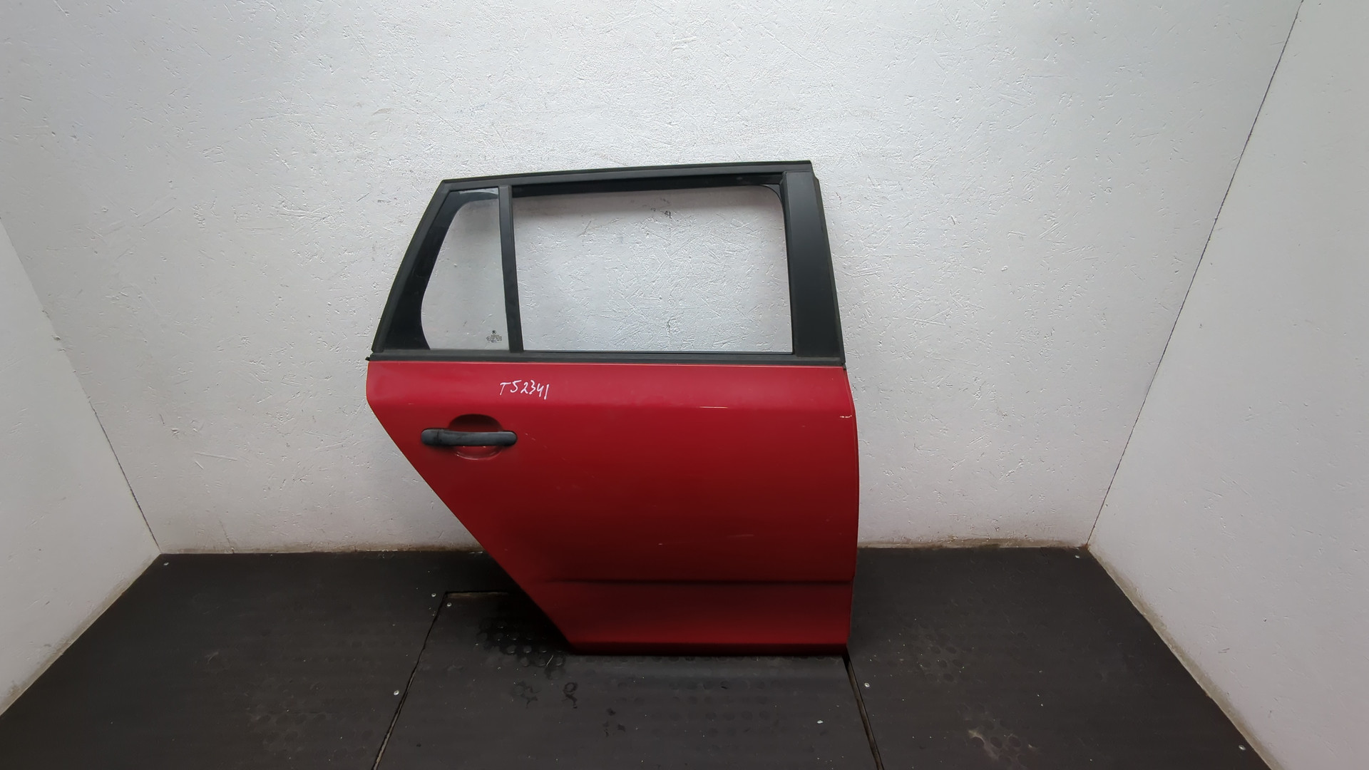 Дверь задняя правая