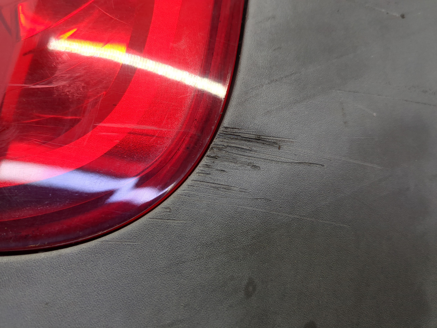 Фонарь задний правый