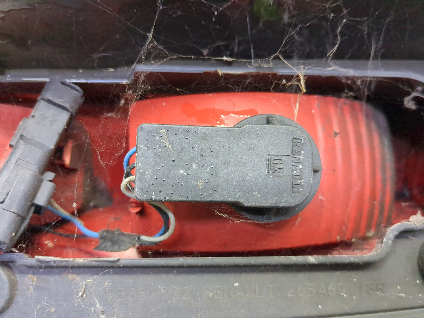 Фонарь задний левый