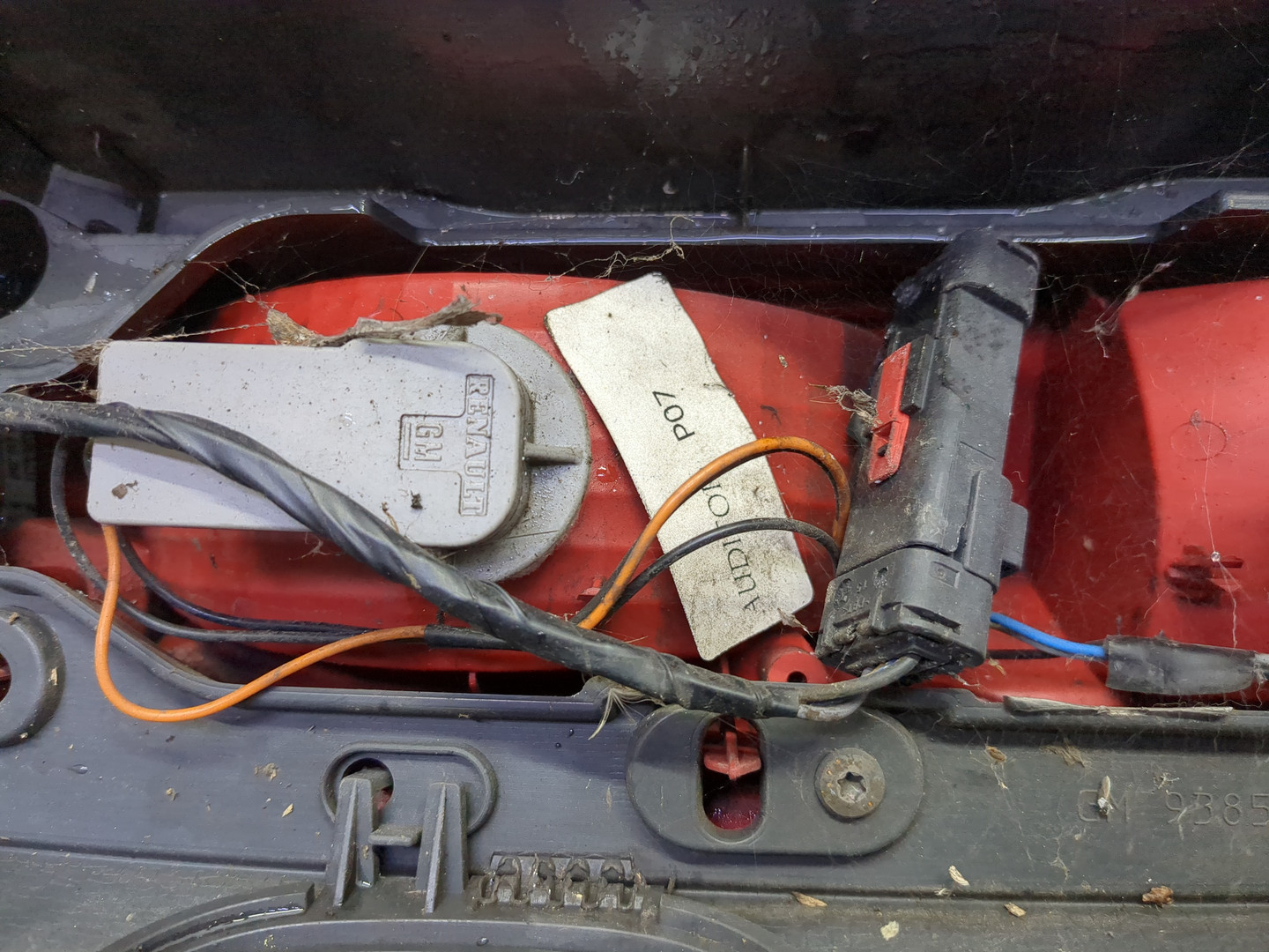 Фонарь задний левый