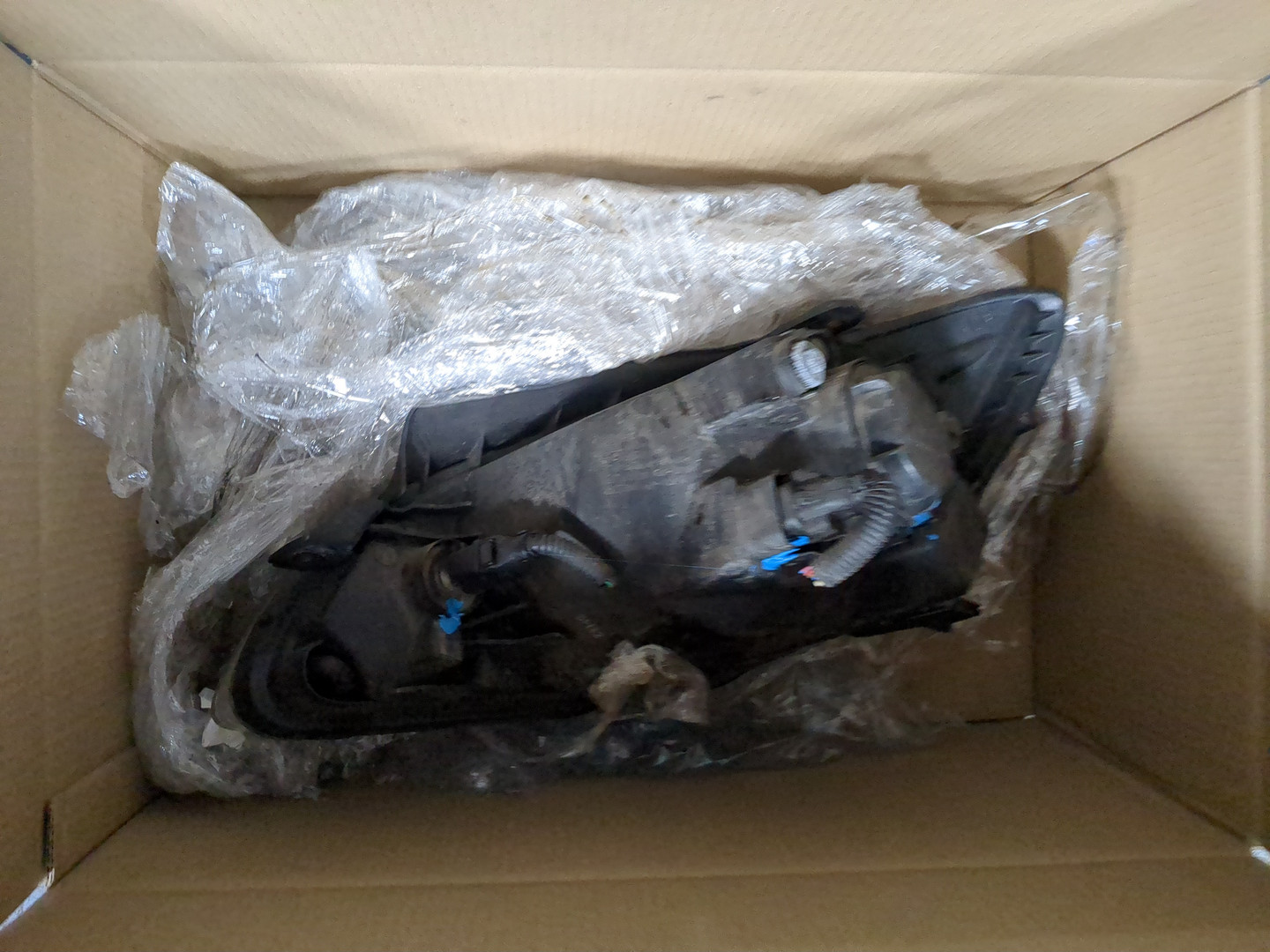 Фара правая