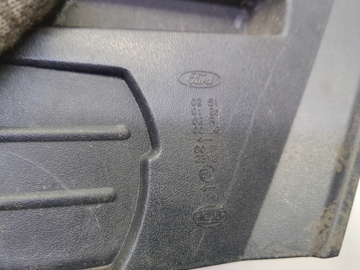 Фонарь задний левый