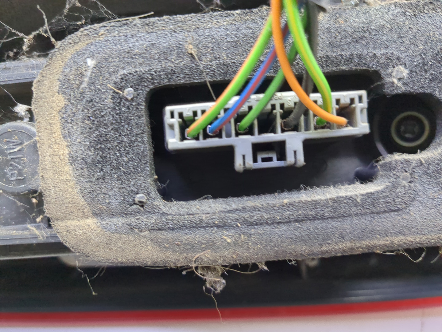 Фонарь задний правый