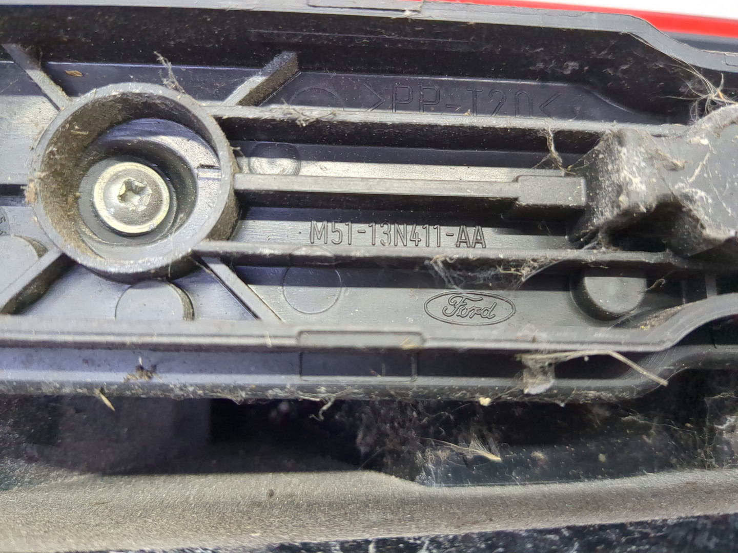 Фонарь задний правый