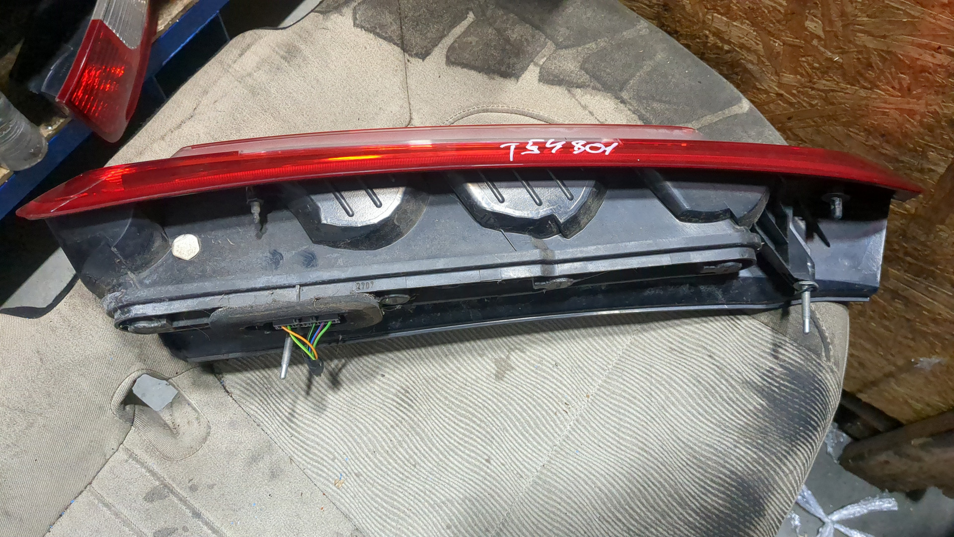 Фонарь задний правый