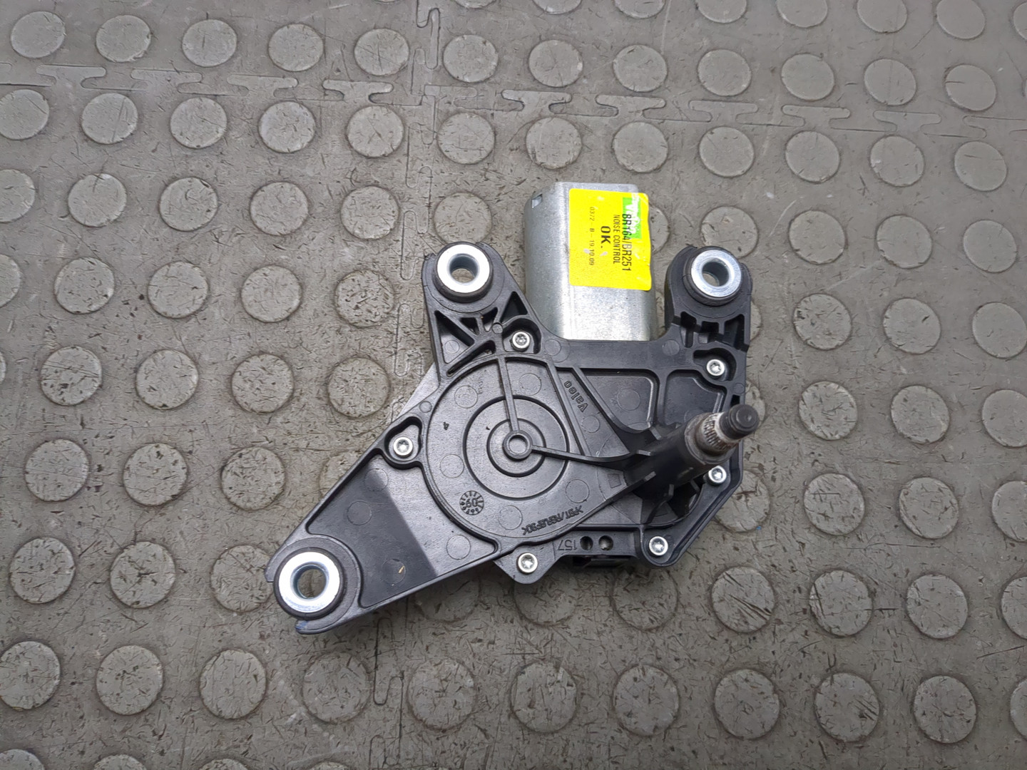 Моторчик стеклоочистителя задний