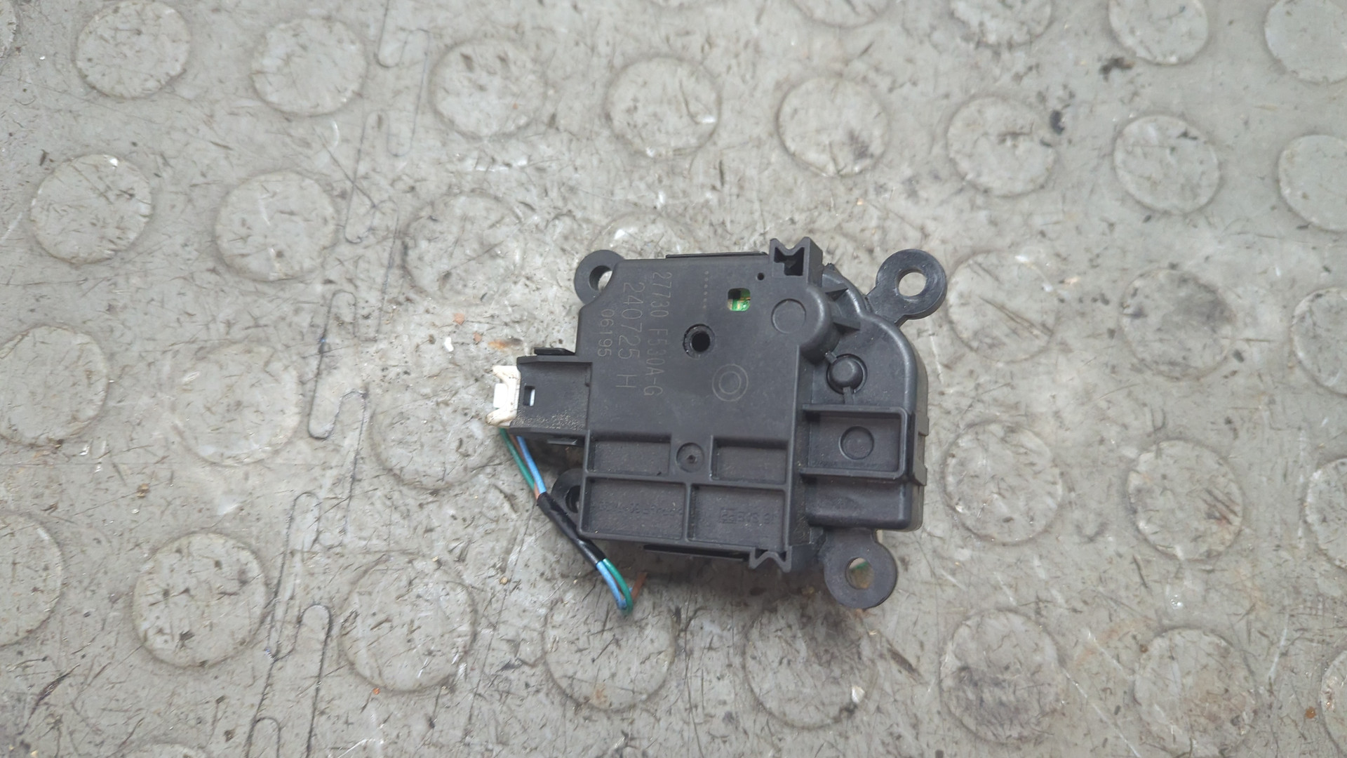 Моторчик заслонки печки