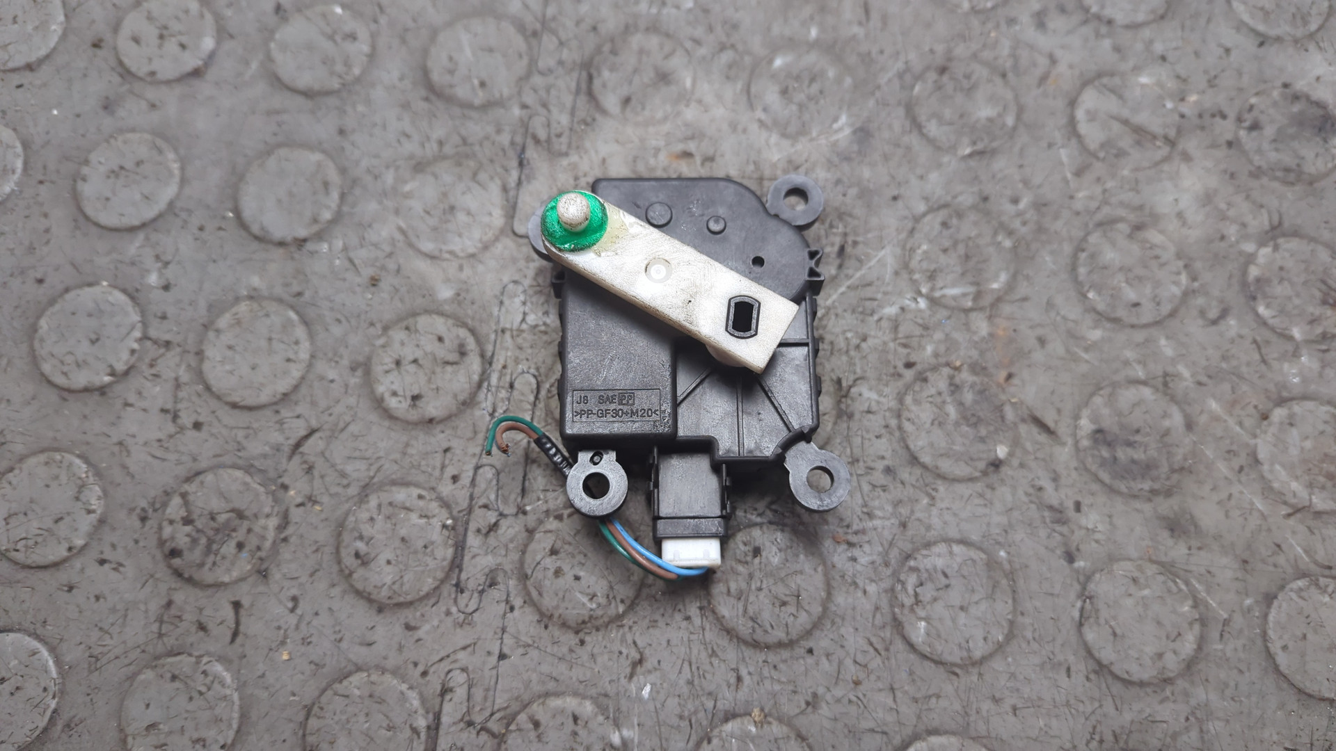 Моторчик заслонки печки