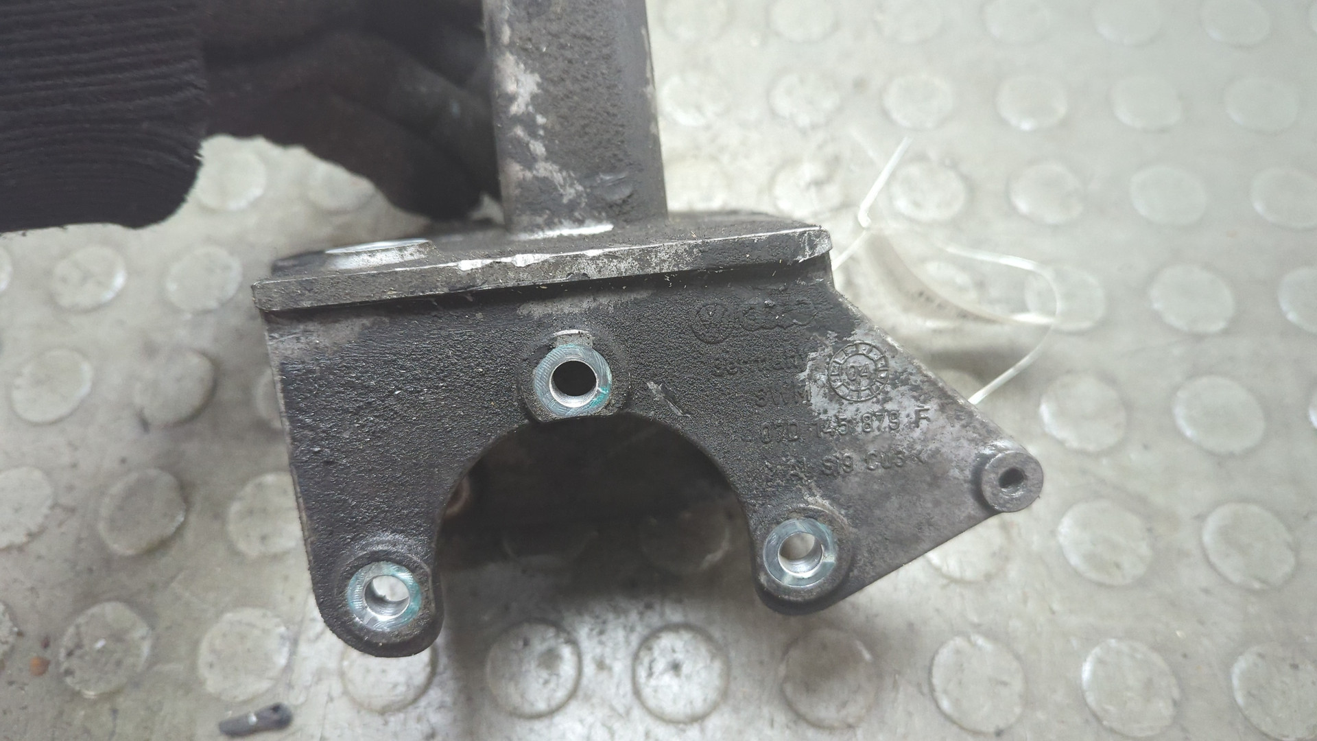 Кронштейн ГУР