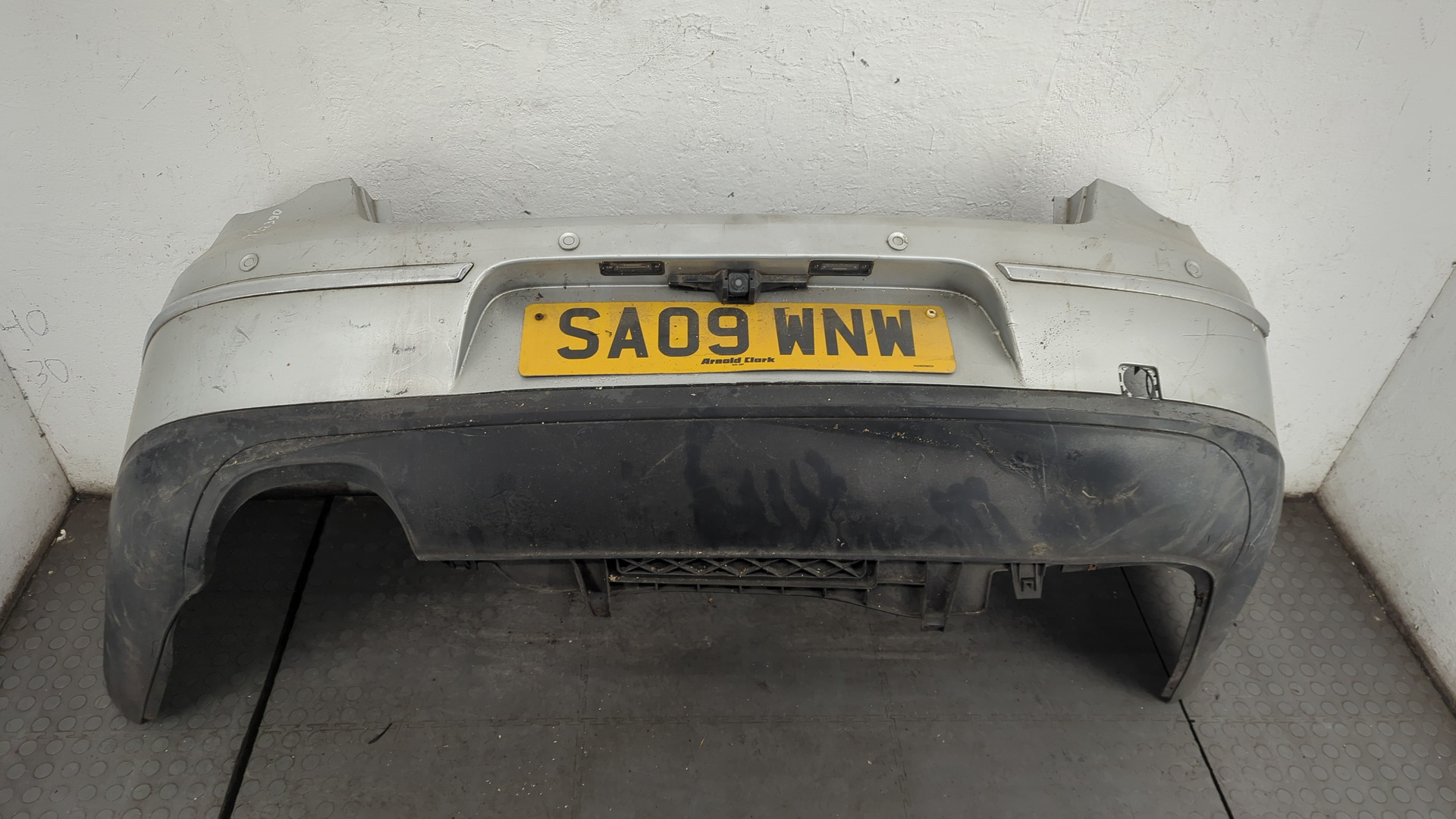 Бампер задний