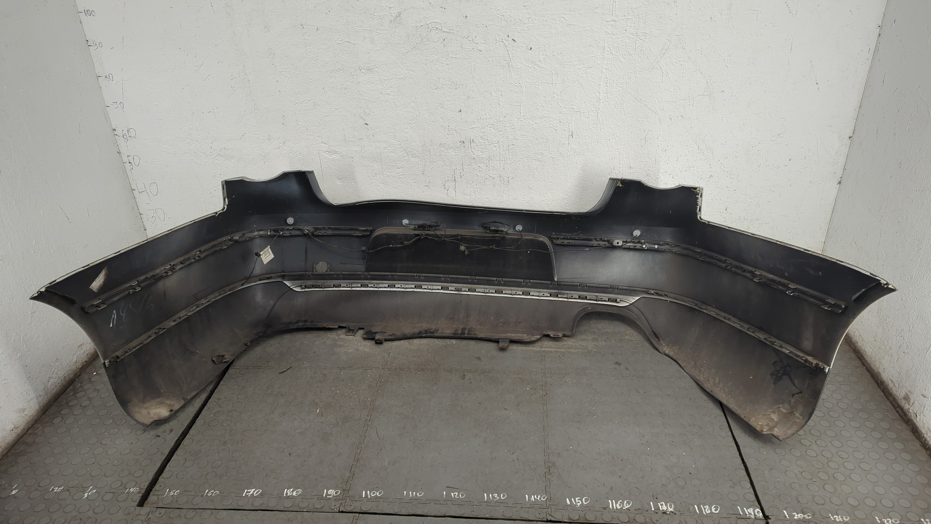 Бампер задний