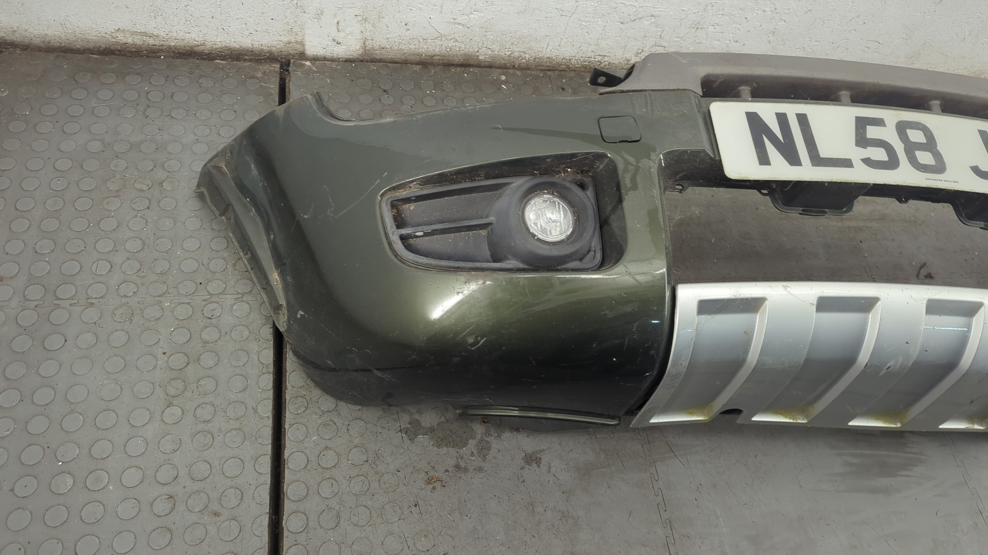 Бампер передний