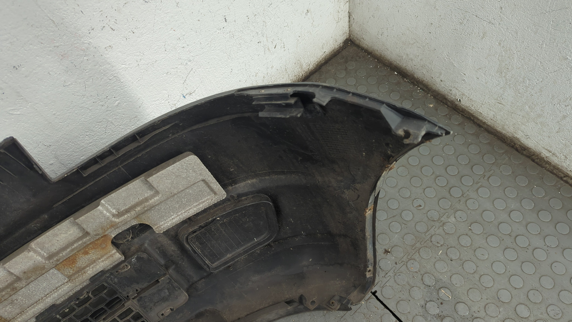 Бампер передний