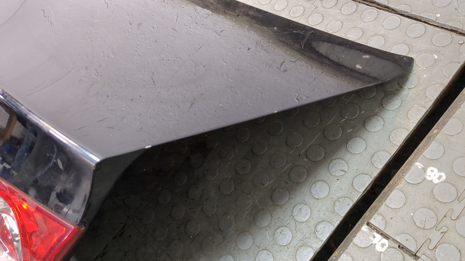 Дверь багажника