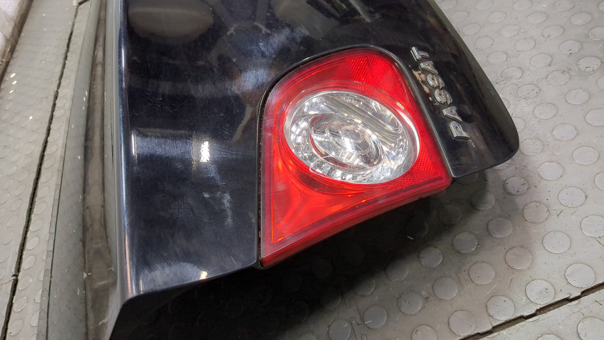 Дверь багажника