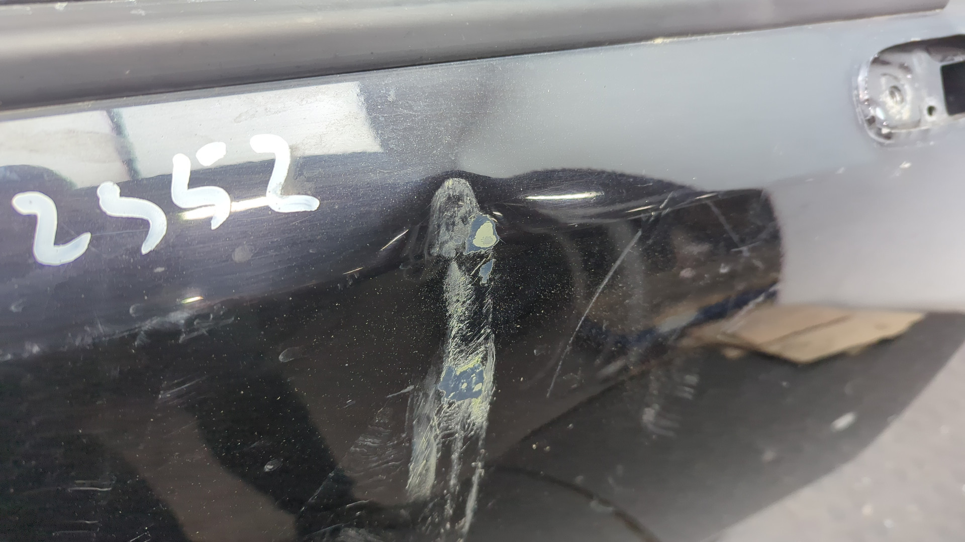 Дверь передняя правая