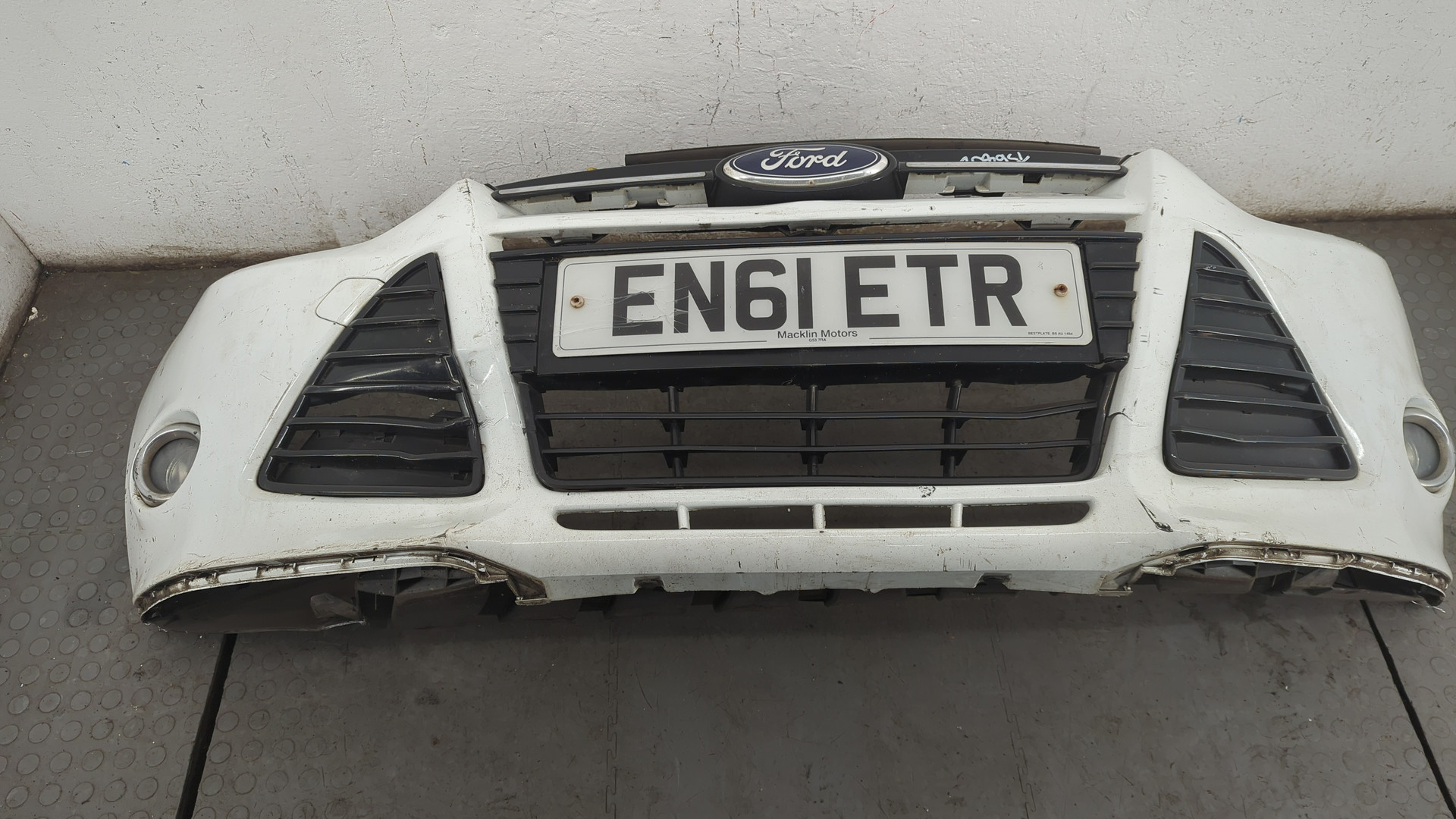 Бампер передний