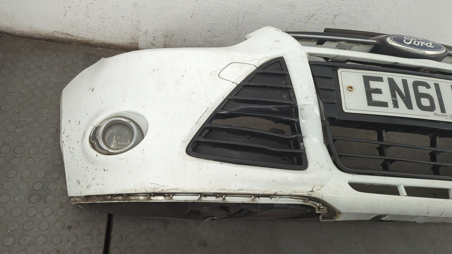 Бампер передний