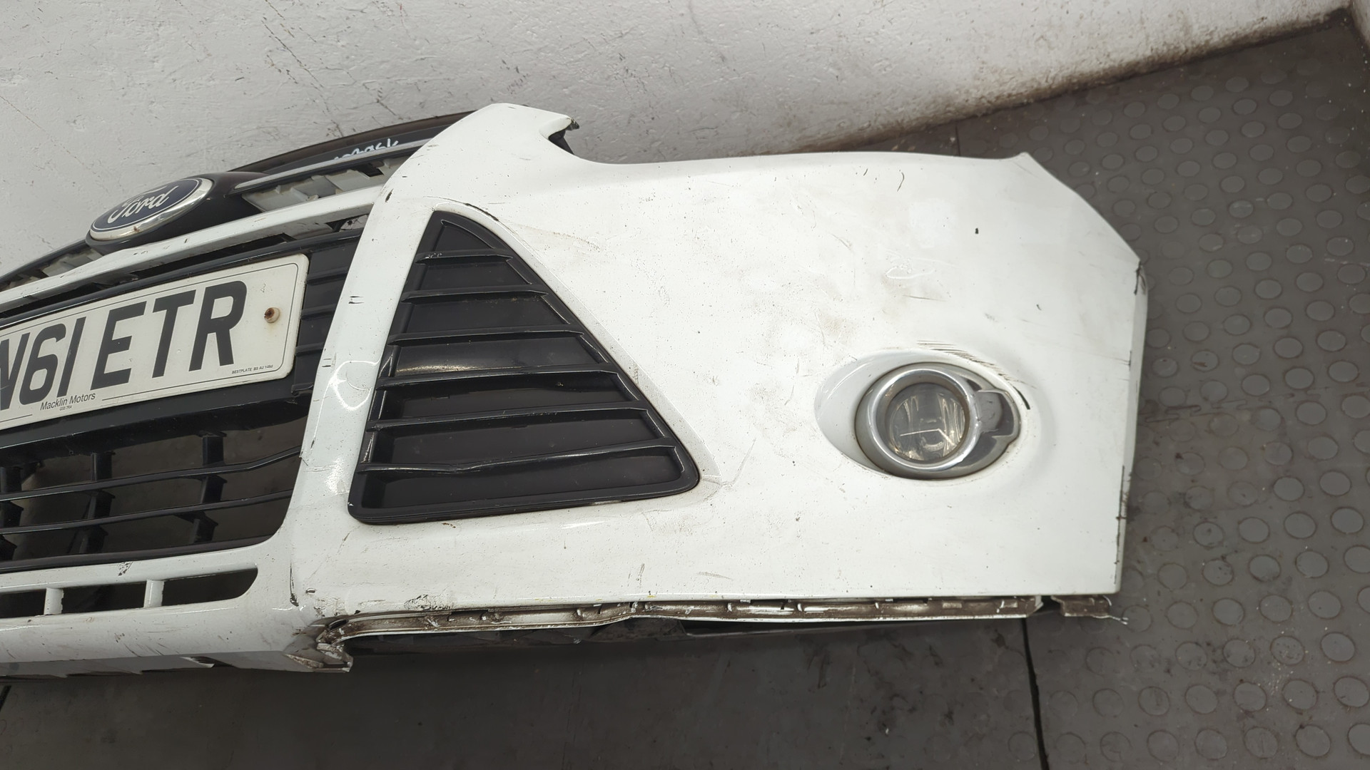 Бампер передний