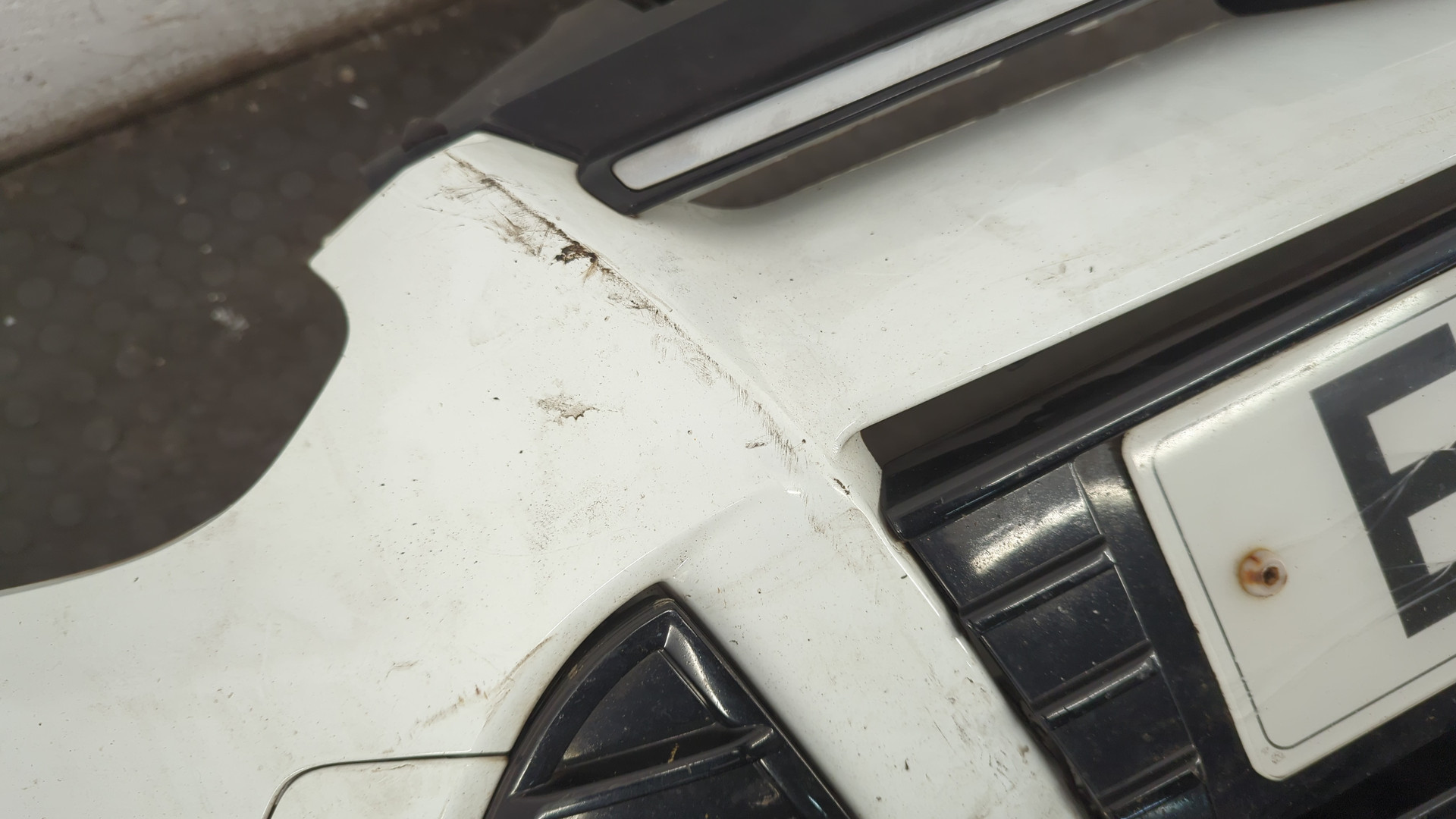 Бампер передний