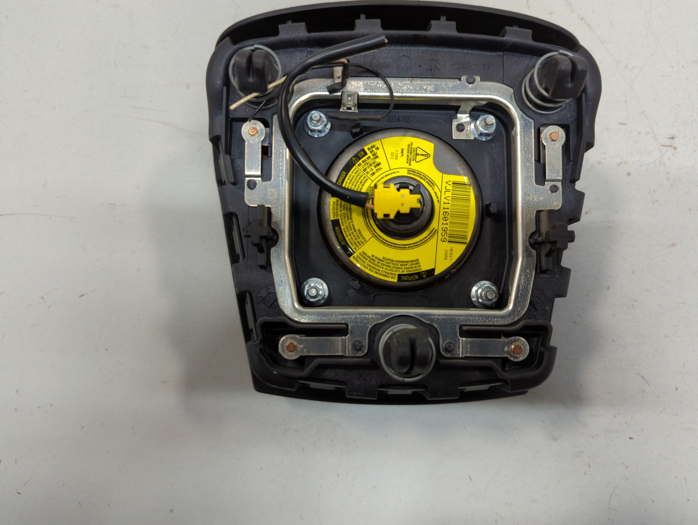 Подушка безопасности в рулевое колесо