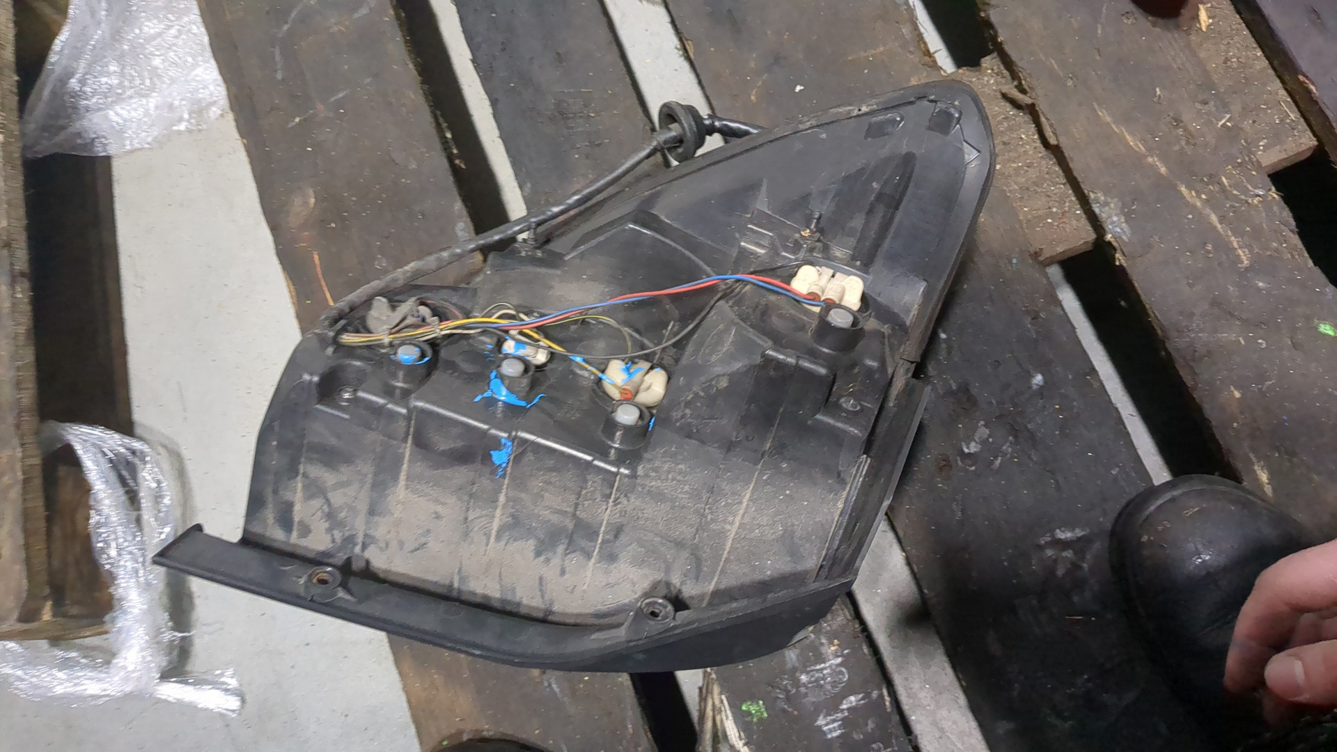 Фонарь задний правый