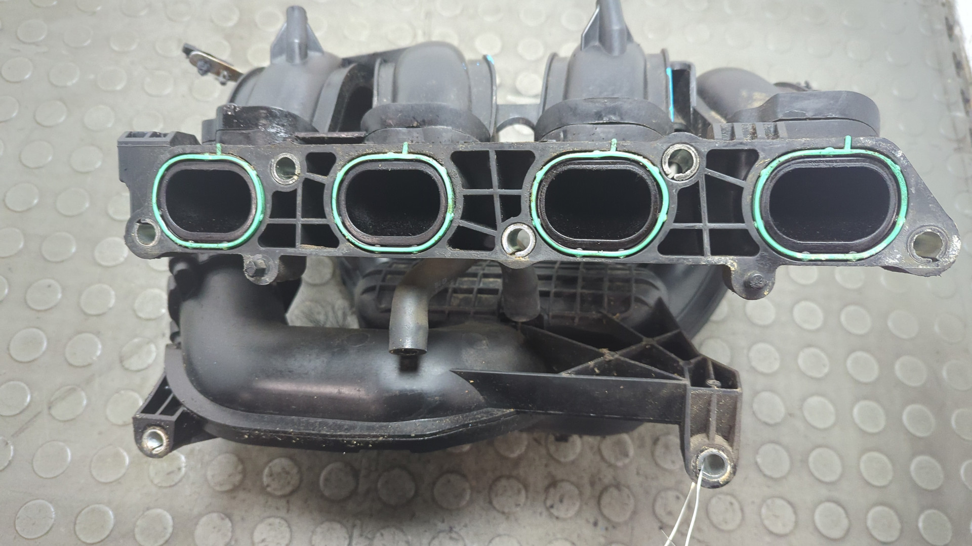 Коллектор впускной