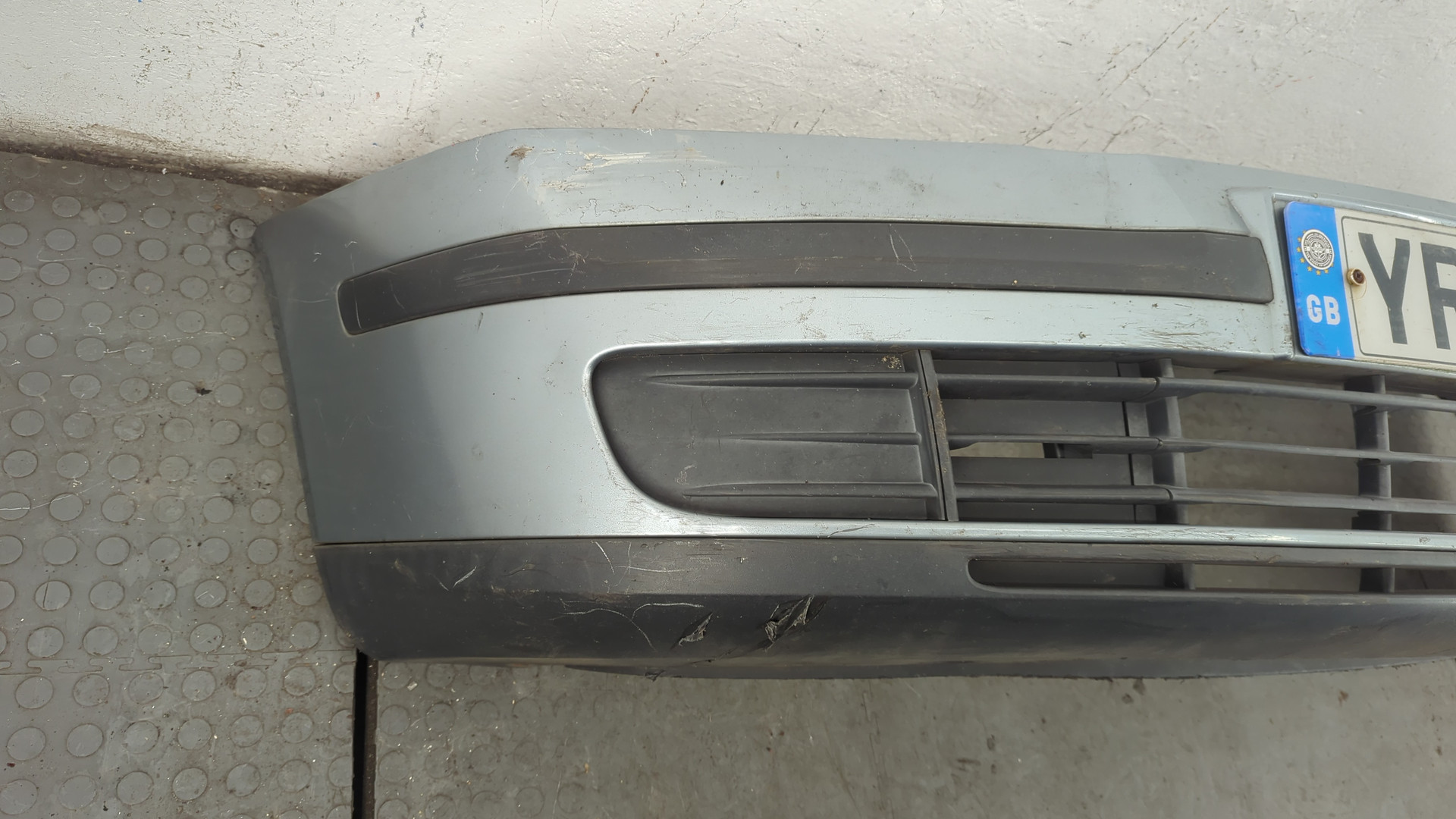 Бампер передний