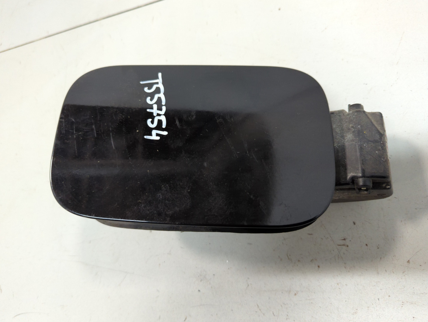 Лючок бензобака