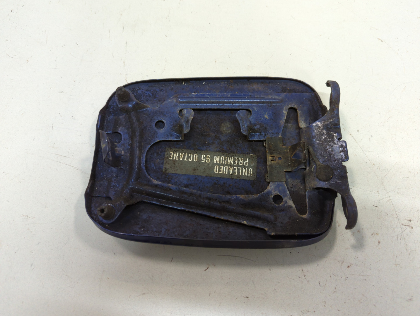 Лючок бензобака