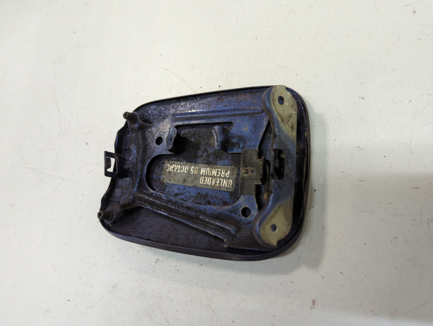 Лючок бензобака