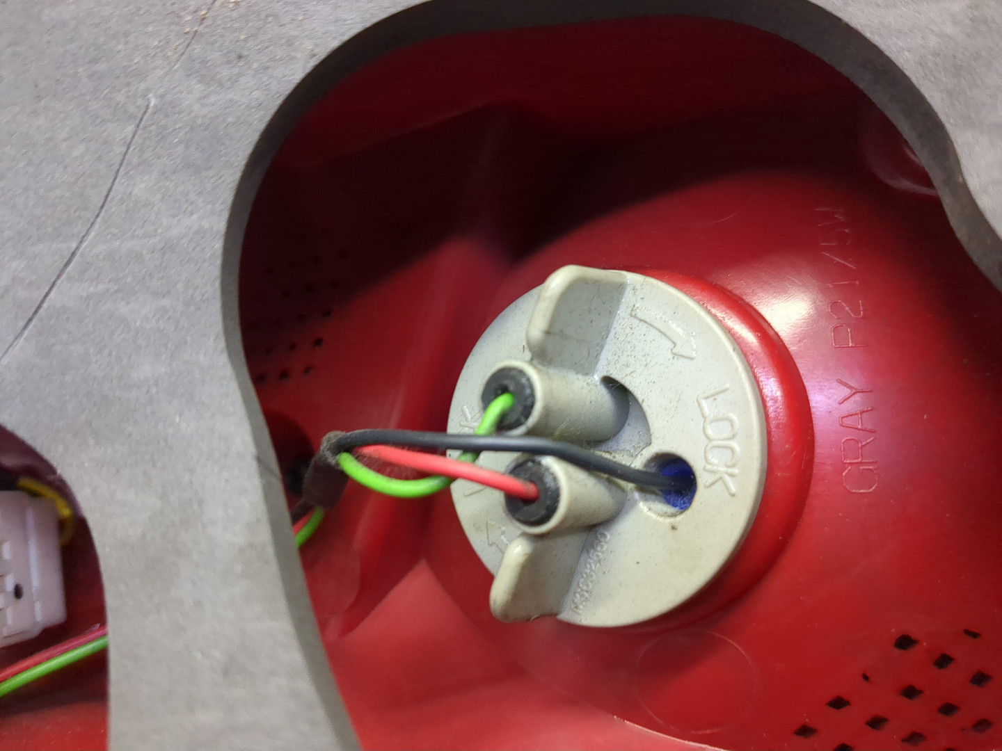 Фонарь задний правый