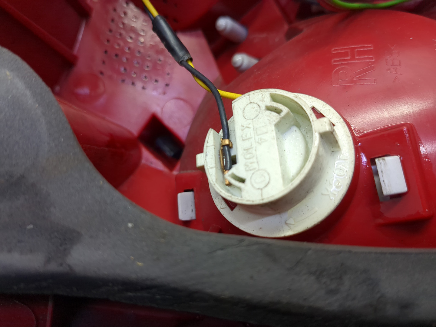 Фонарь задний правый