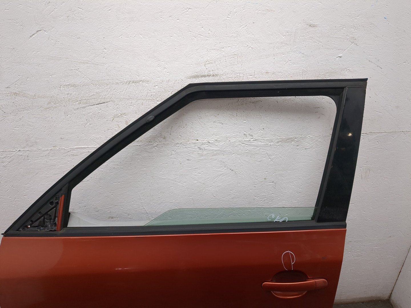 Дверь передняя левая