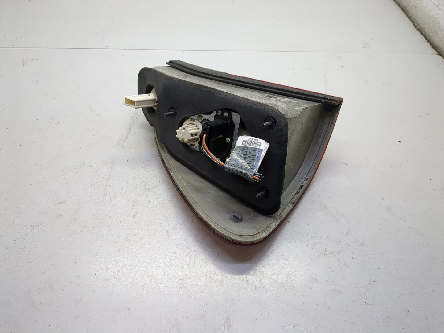 Фонарь задний правый