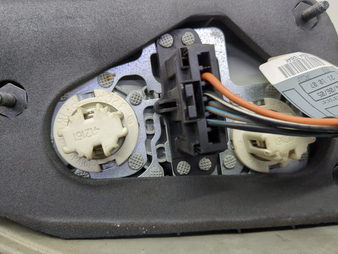 Фонарь задний правый