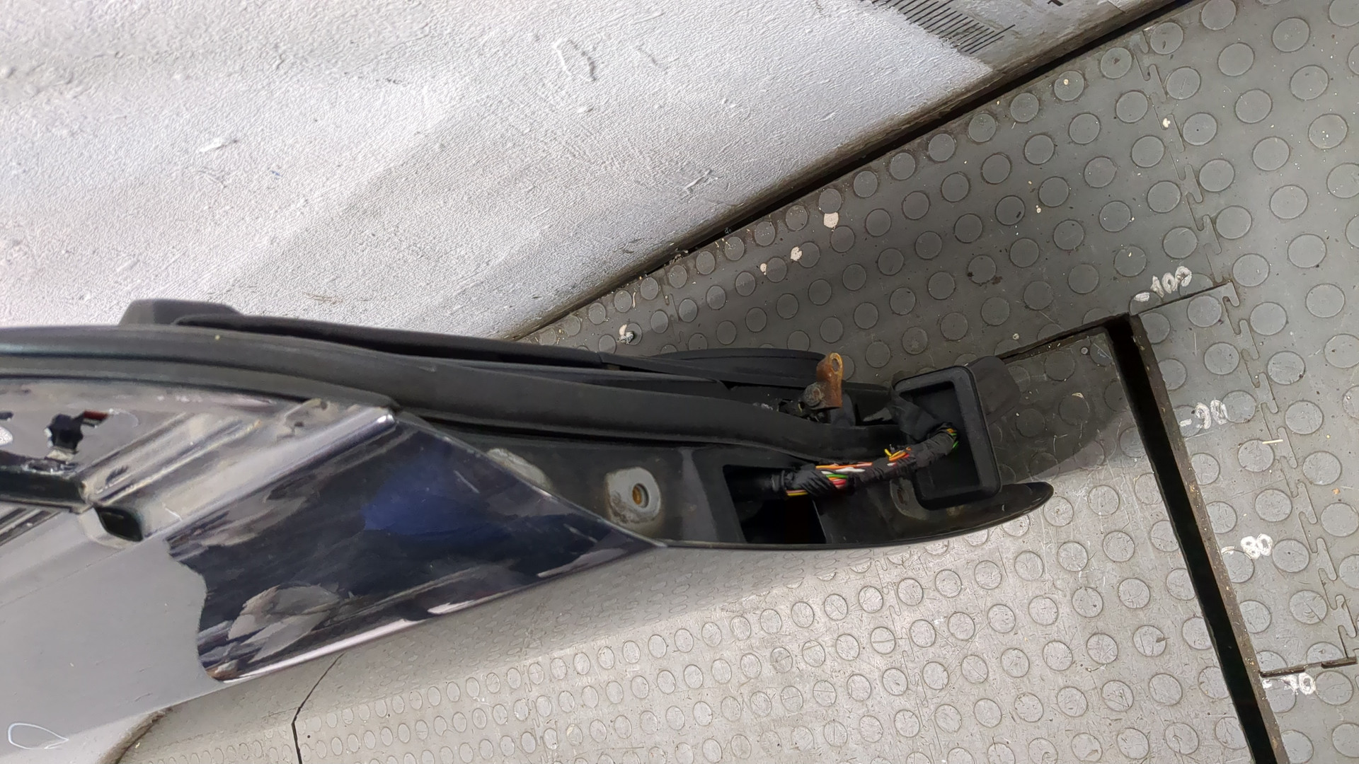 Дверь передняя правая