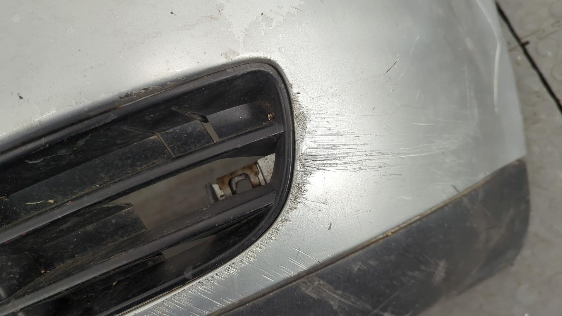 Бампер передний