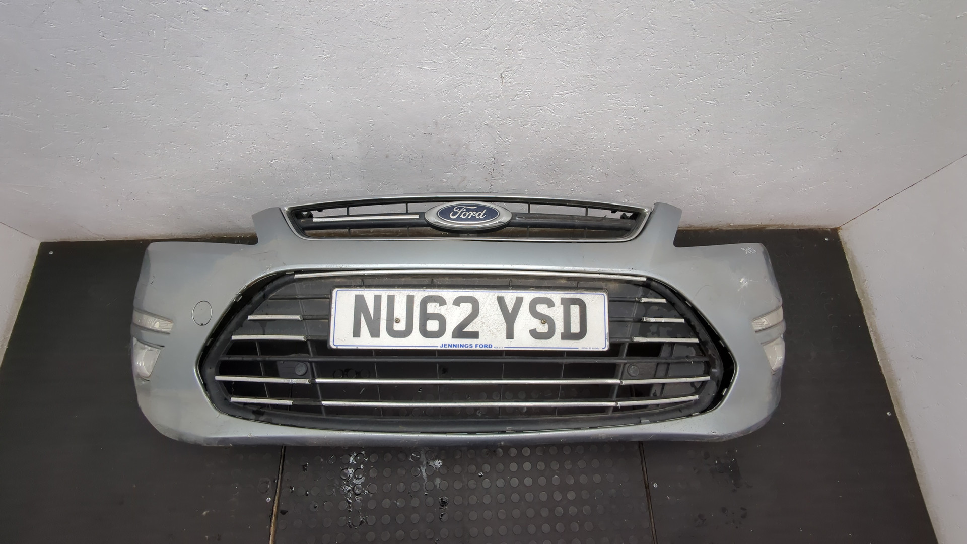 Бампер передний