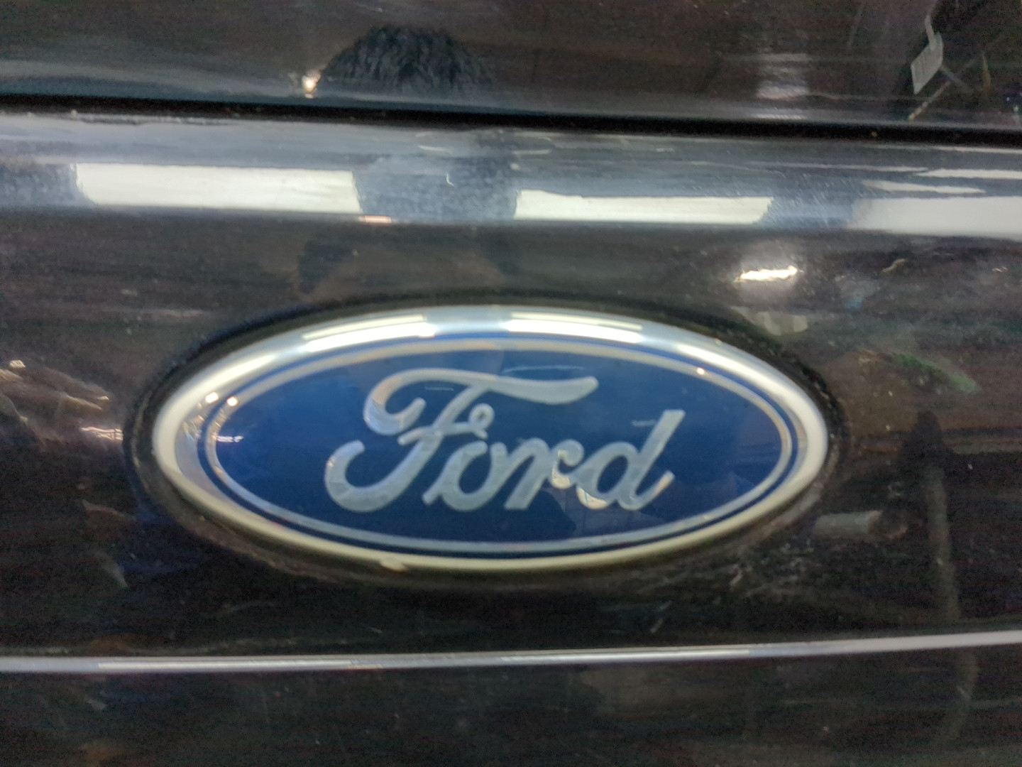 Дверь багажника