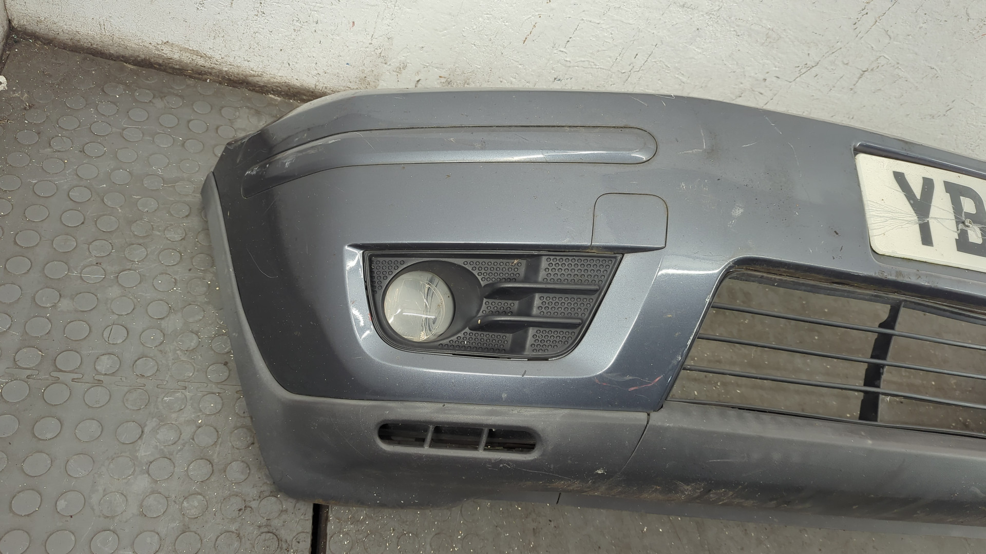 Бампер передний