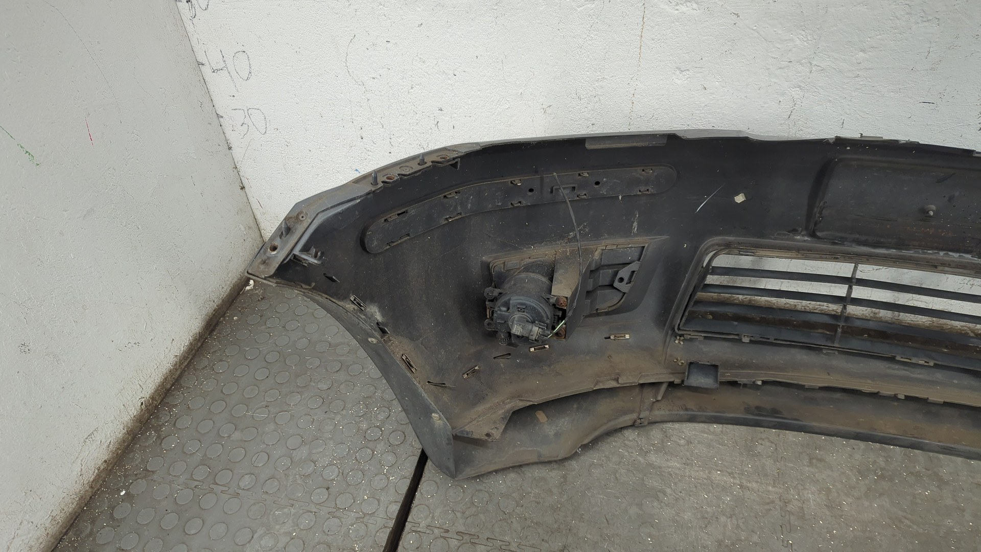 Бампер передний