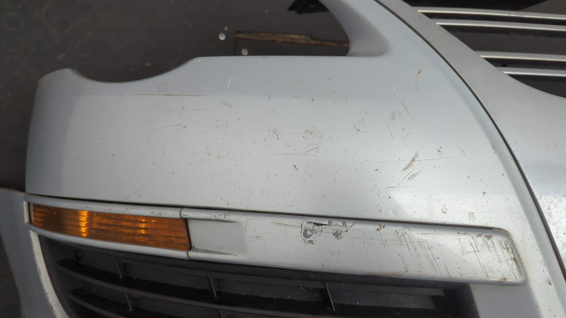 Бампер передний