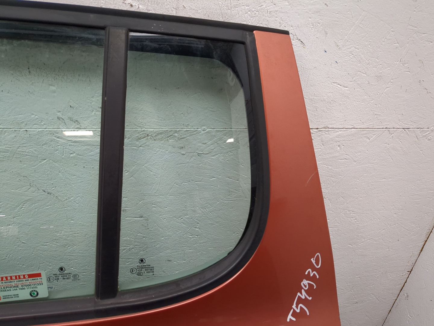 Дверь задняя левая