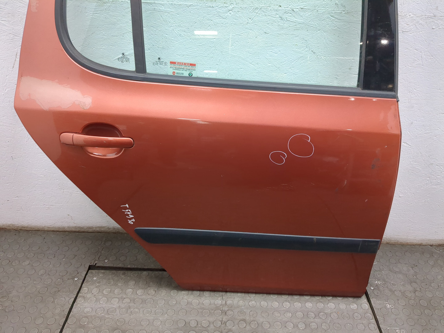 Дверь задняя правая